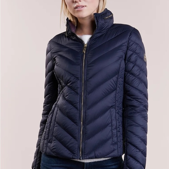 Michael Kors Women’s Packable Down Fill Navy Chevron Puffer Jacket | EUC - Picture 1 of 13